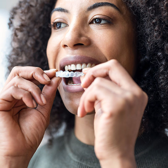 Should I Choose Invisalign or Braces?